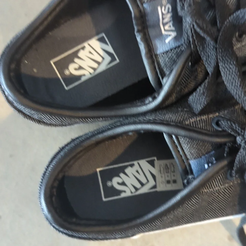 VANS Off The Wall Youth Gray‎ Skate Sneakers Unisex Size 3.5